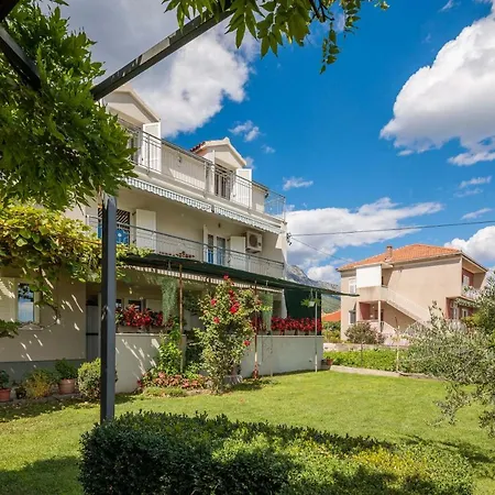 Otium * Kaštela