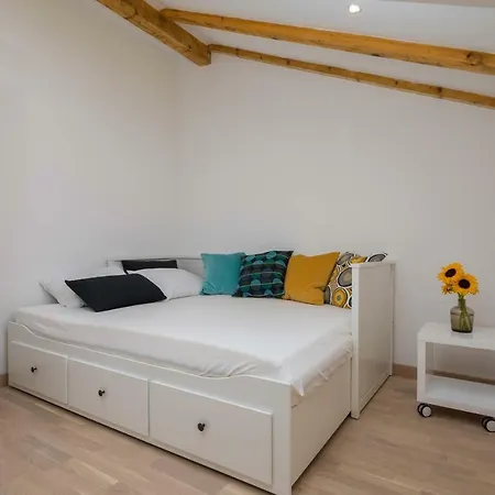 Otium Apartment Kastela